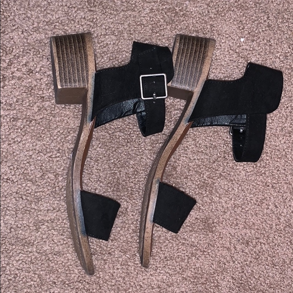 Stylish black heels